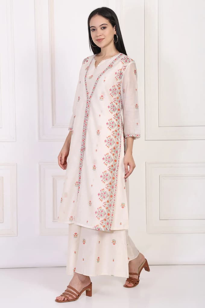Off-White Floral Printed Lace Trim Straight Chiffon Kurta with Inner, Flared Pant and Dupatta Set — photo 5