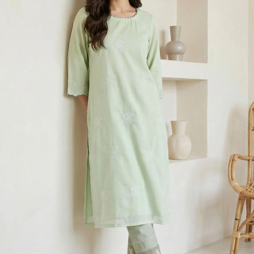 Sea Green Thread Embroidered Straight Kurta