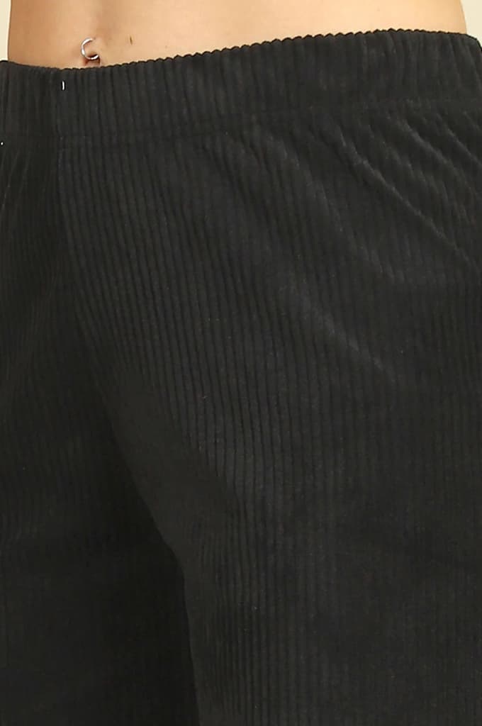 Black Solid Straight Fit Cotton Pants With Slip On Closure — photo 3