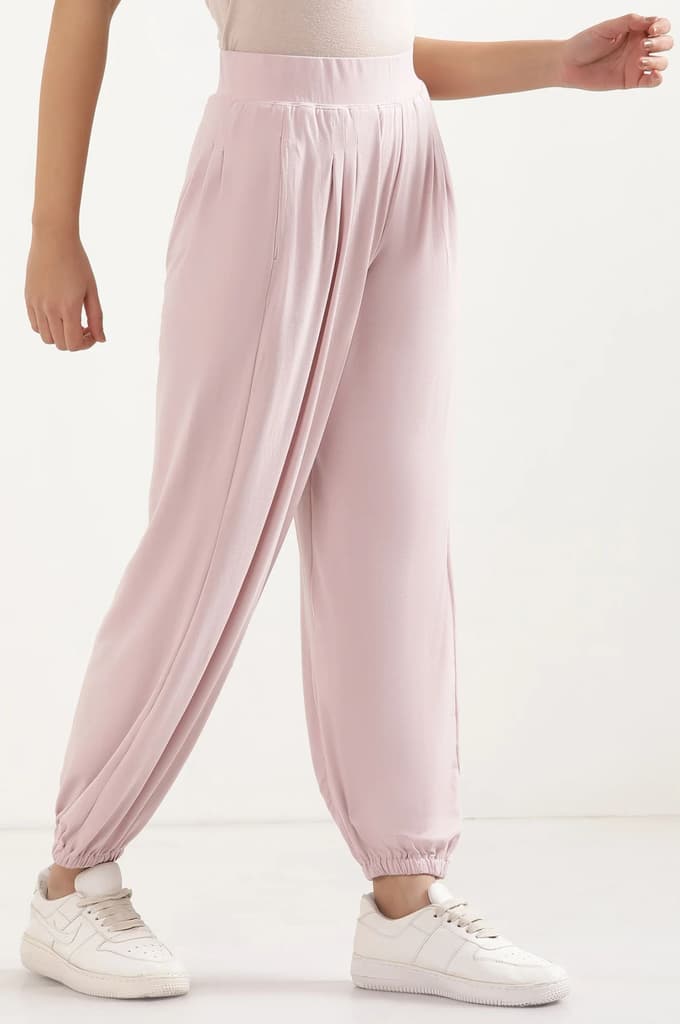Light Pink Solid Loose Fit Pants With Pleated Detail — photo 5