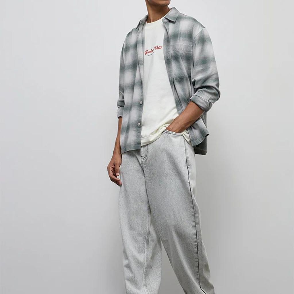 Nuon Grey Faded Mid-Rise Skater-Fit Jeans