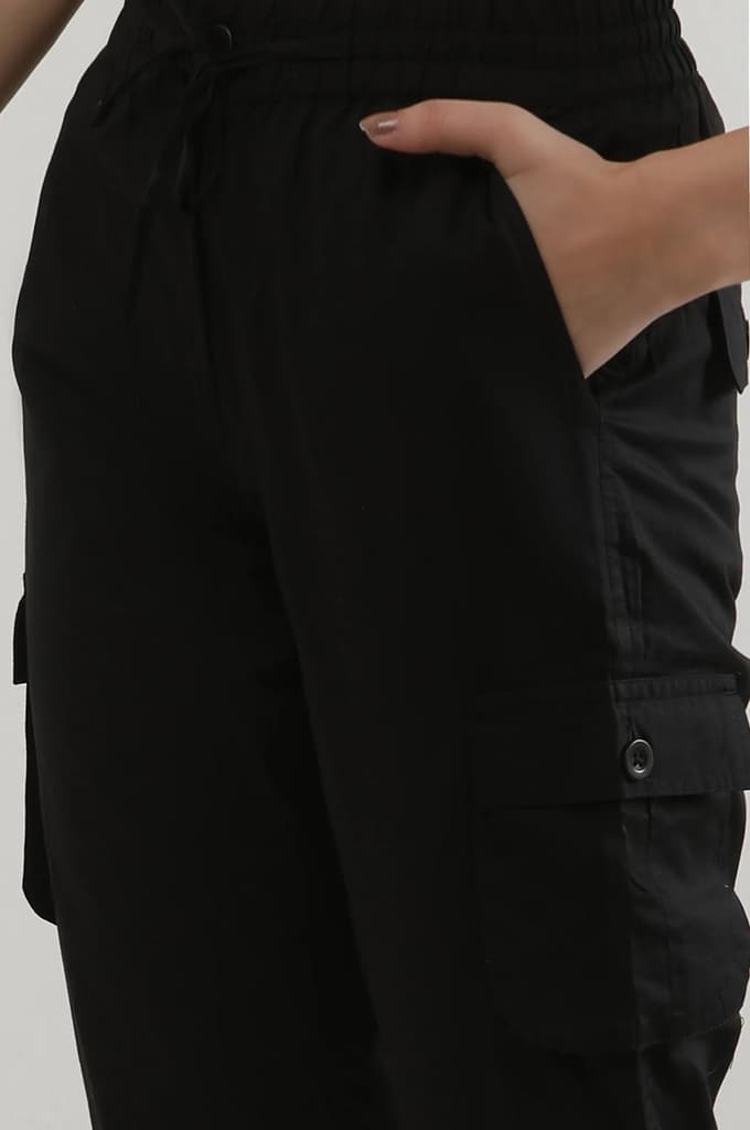 Black Solid Straight Fit Cotton Cargo Pants With Button And Zip Closure — photo 7