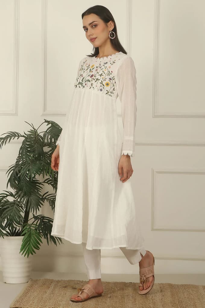 White Floral Embroidered Yoke Pure Cotton Anarkali Kurta — photo 5