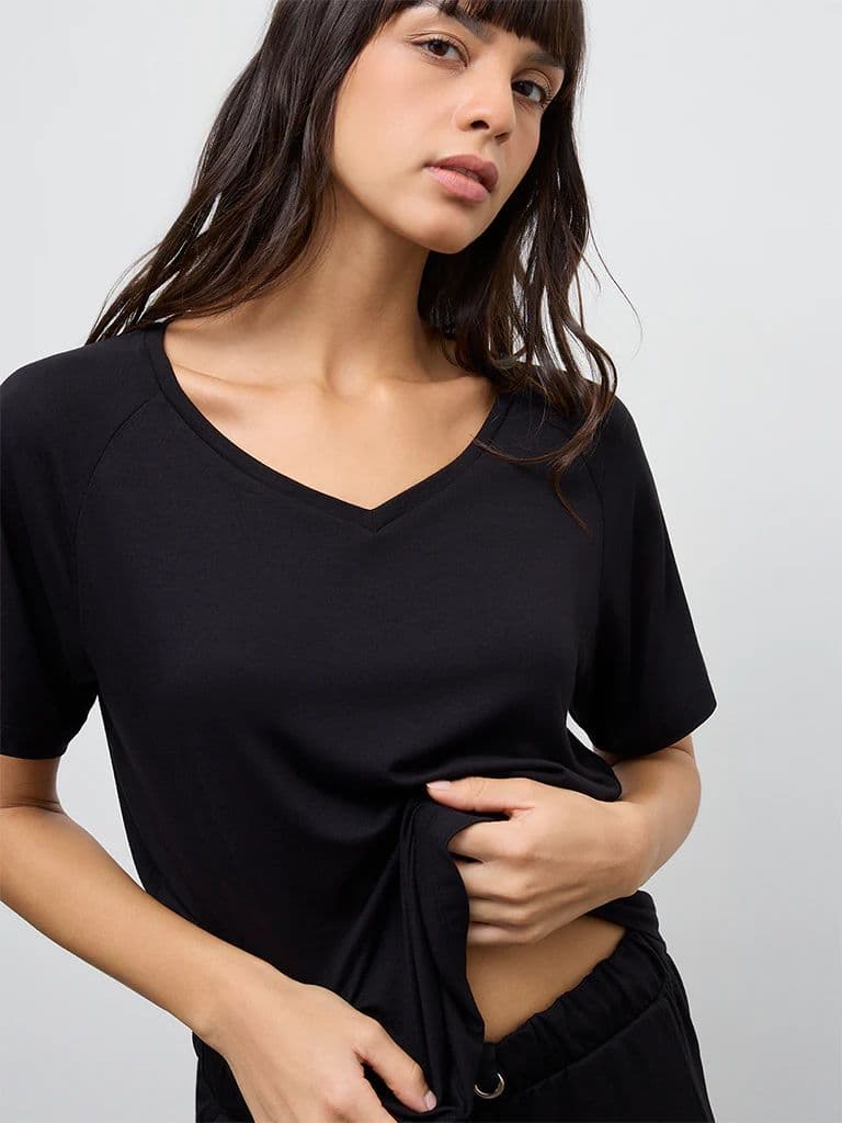 Wunderlove Black Solid T-Shirt — photo 3