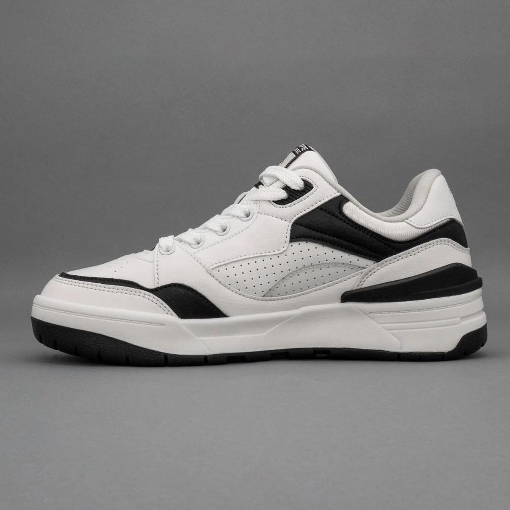 Women's Sneakers for Everyday Street Style — photo 3