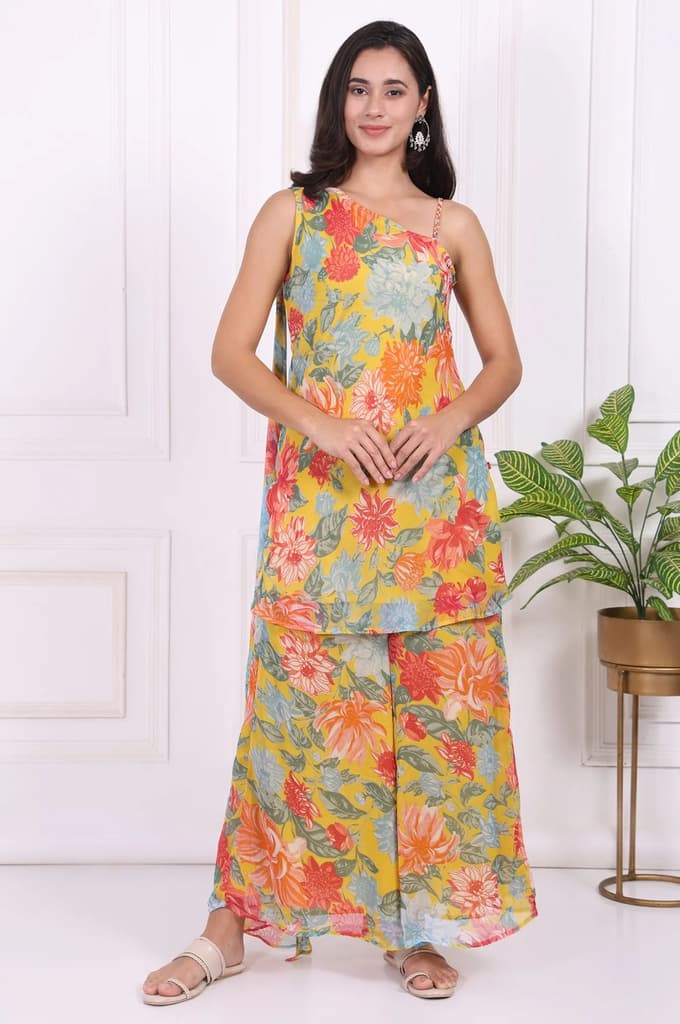 Yellow Floral Printed Straight Kurta and Flared Pants Set — photo 2