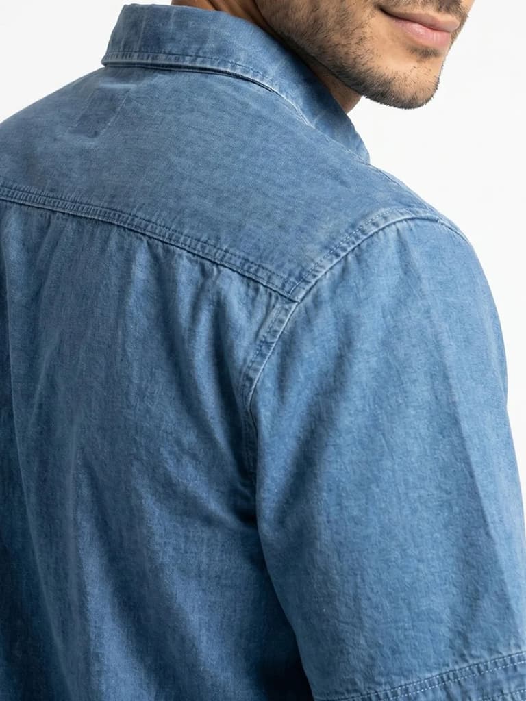 Men's Light Blue Oversized Fit Half Sleeve Solid Casual Denim Shirt — photo 5