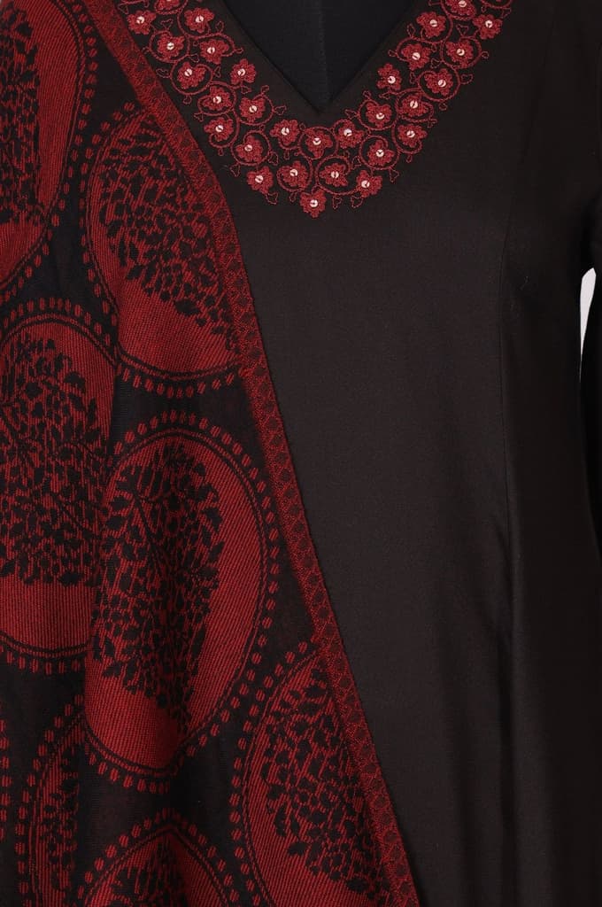 Black Solid Embroidered Straight Winter Kurta with Pants and Dupatta Set — photo 2
