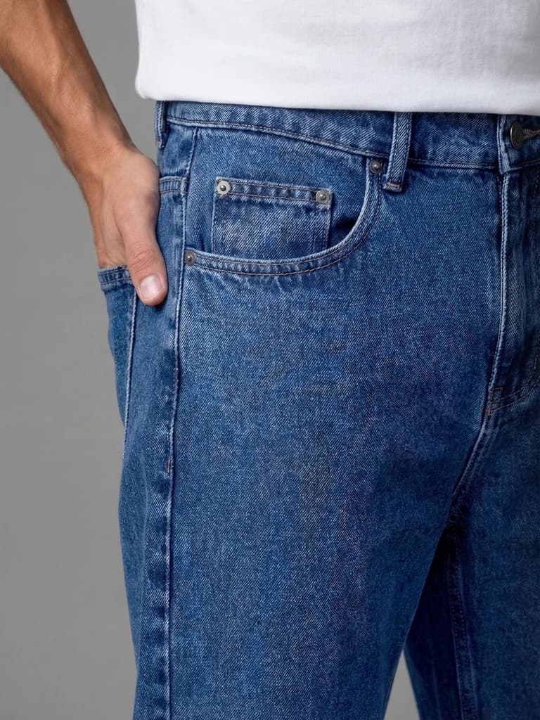 Men's Light Blue Relaxed Fit Washed Denim Jeans Non-Stretchable — photo 5