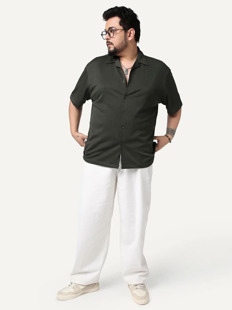 Plus Men's Dark Grey Cotton Half Sleeve Oversized Fit Textured Shirt with Cuban Collar — photo 4