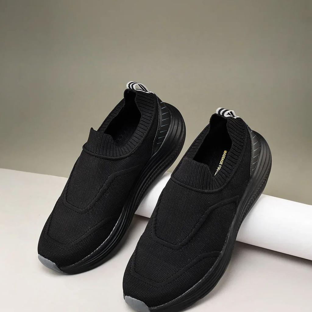 HOOP Black Men's Walking Shoes