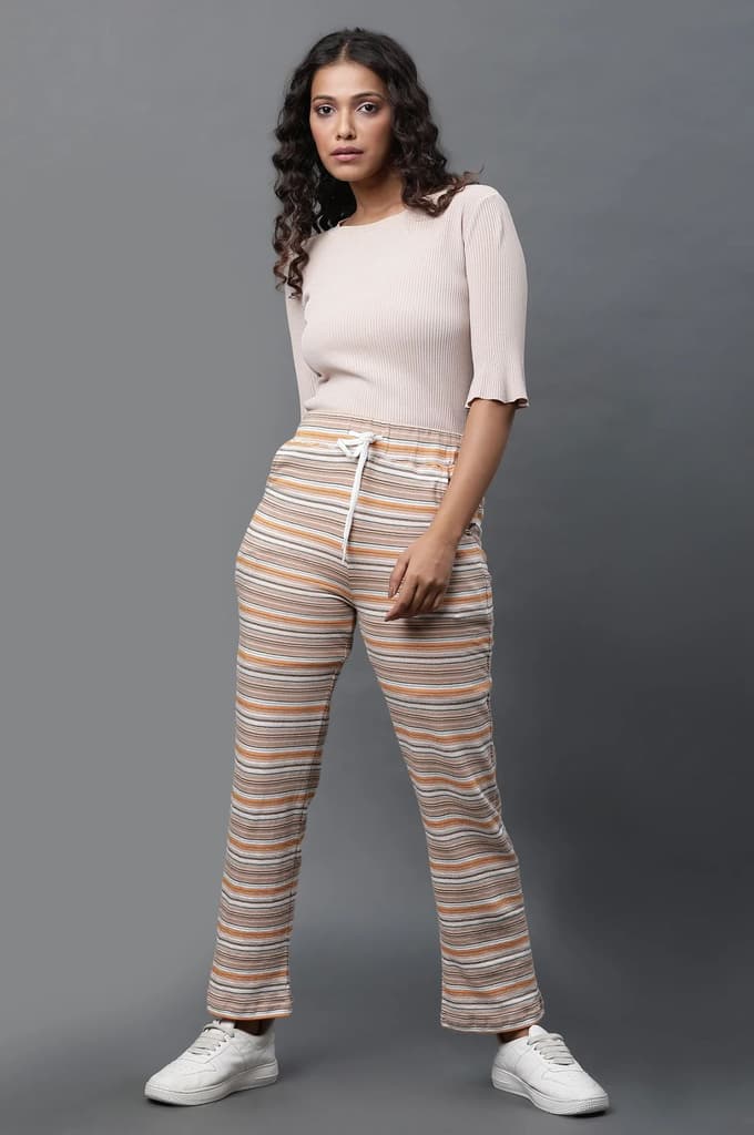 Yellow Stripe Printed Lounge Wear Pants — photo 5