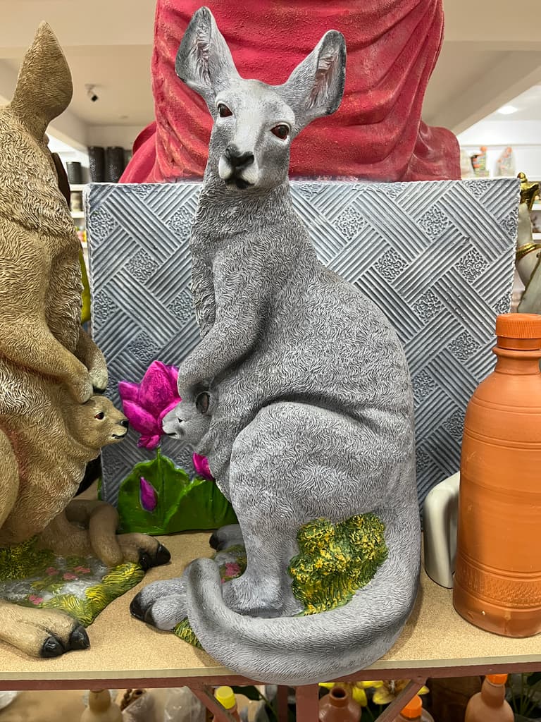 Kangaroo Statue | Sculpture | Concrete | Gray