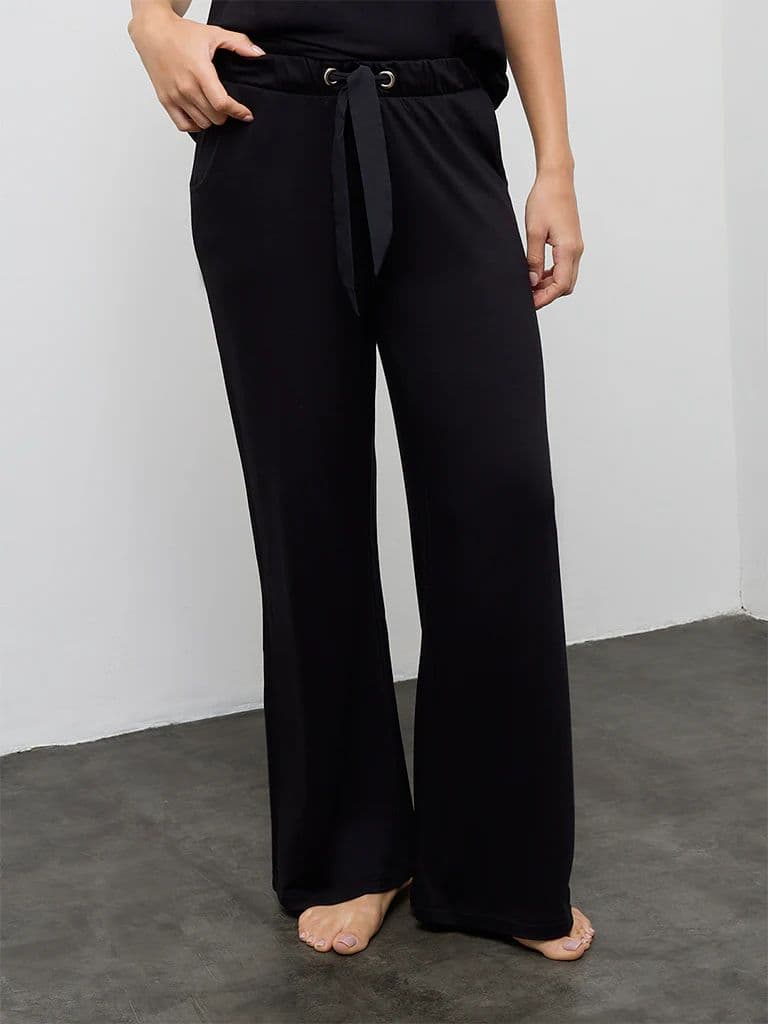 Wunderlove Black Solid High-Rise Pants — photo 2