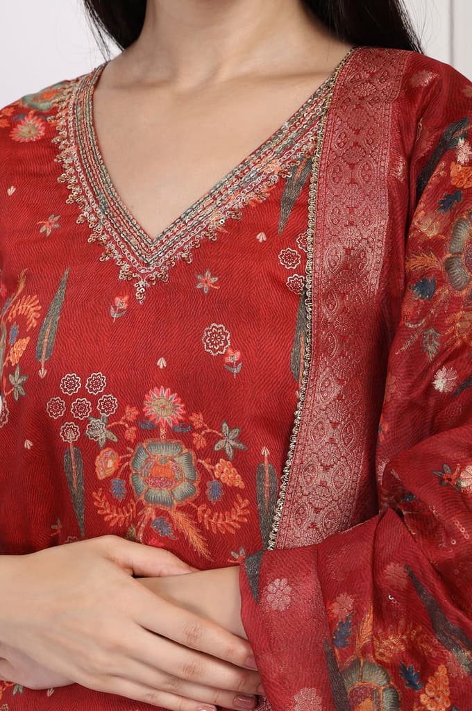 Red Embroidered Straight Jacquard Kurta with Sharara and Dupatta Set — photo 4