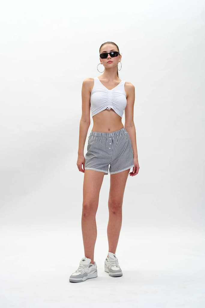 B&W Big Stripes Lace Shorts — photo 2