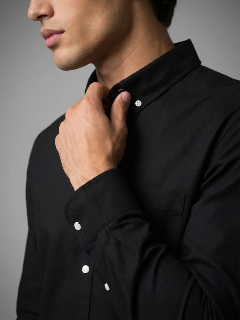 Men's Black Cotton Full Sleeve Regular Fit Solid Oxford Shirt With Button-Down Collar — photo 6