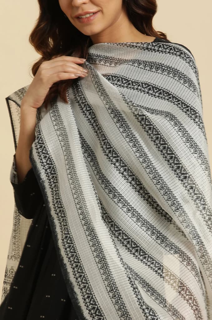 Off-White & Black Kota Printed Dupatta — photo 4