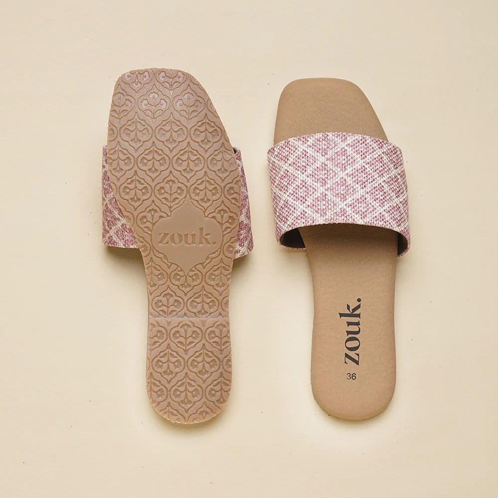 Chamoli Motif Casual Flats — photo 2
