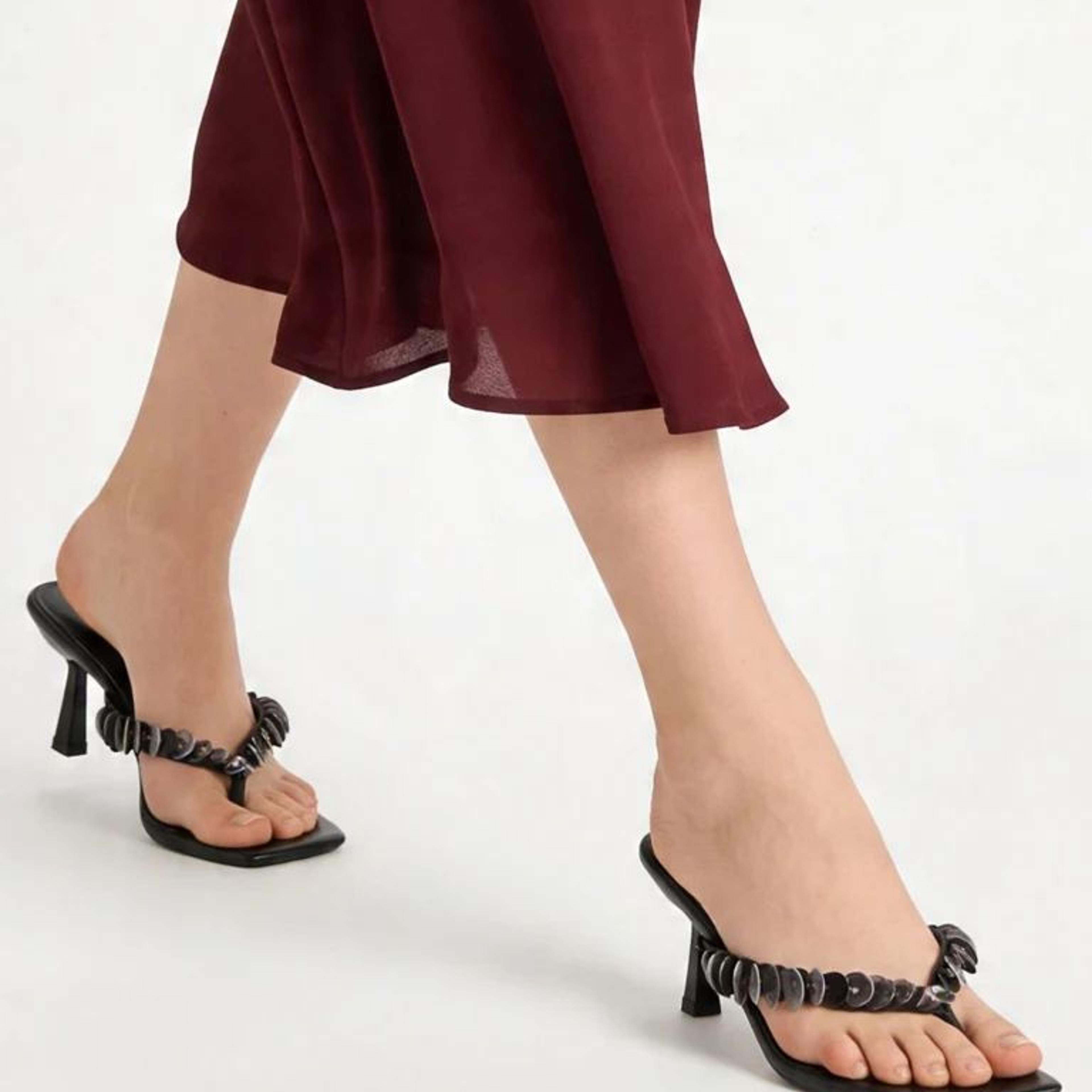 LUNA BLU Black Sequin-Detailed Thong-Strap Heel Sandals