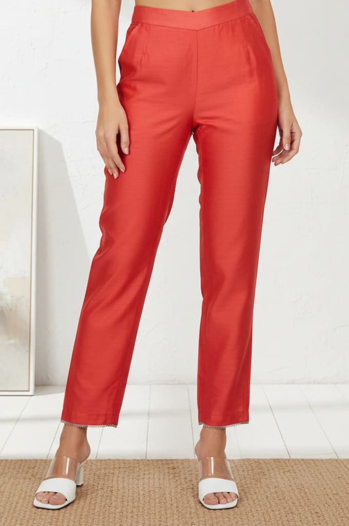 Red Solid Straight Fit Ankle Length Straight Pants — S
