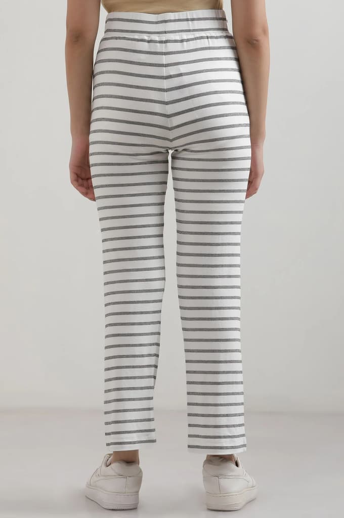 White Striped Straight Fit Cotton Pants With Slip On Closure — photo 4