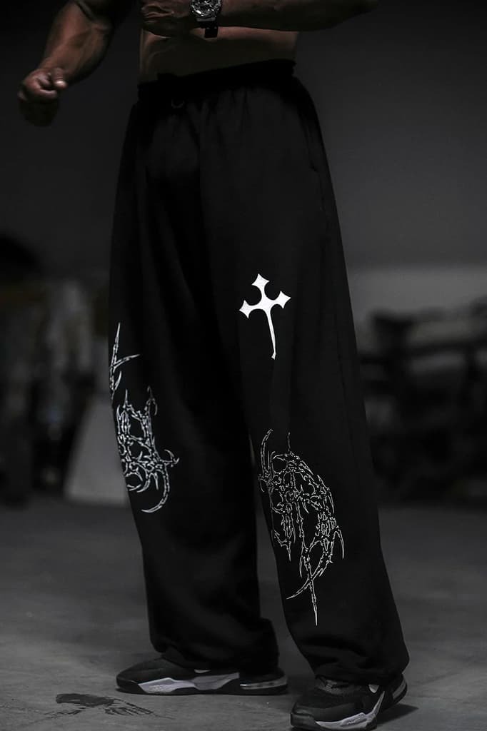 Christ Loose Tracks Black — XS