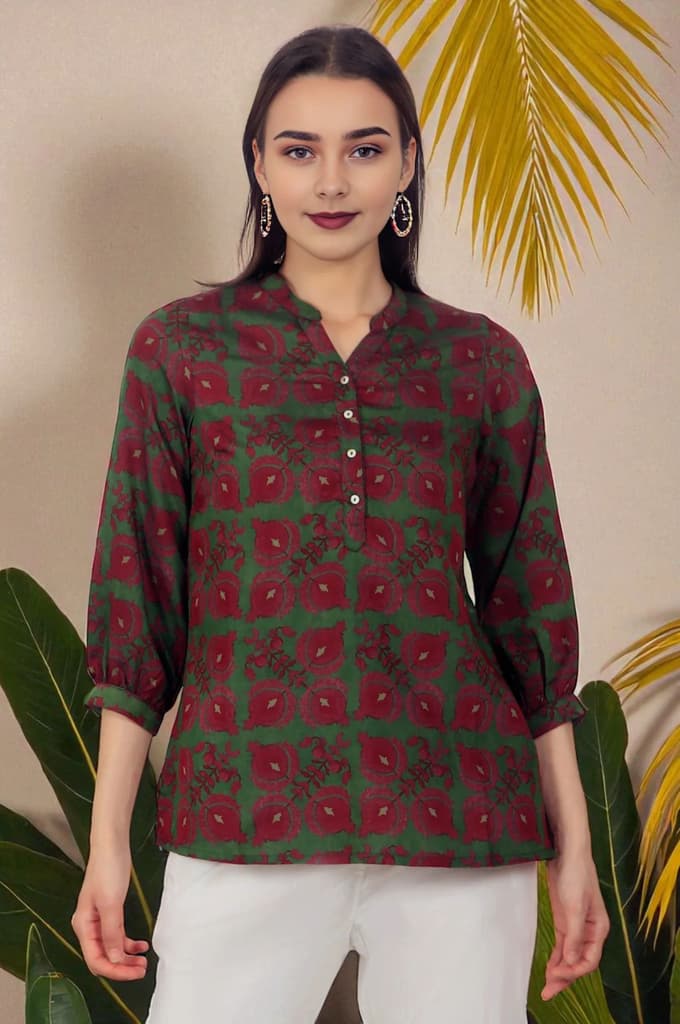 Green Printed Crepe Straight Top — XS