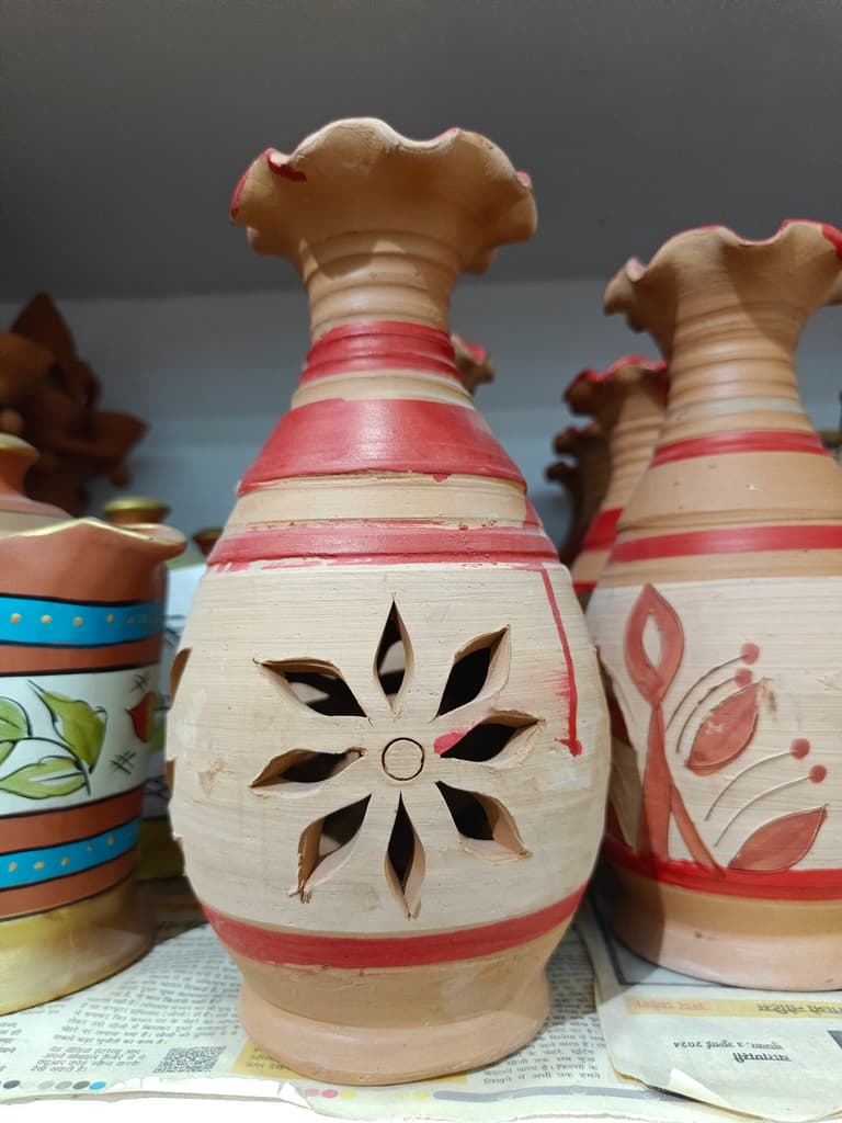 Vase with Design | Ceramic | Brown | Red