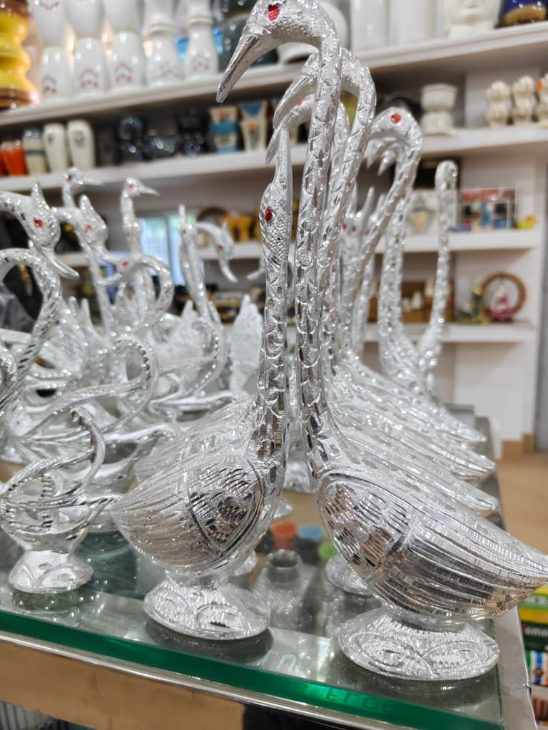 Swan Statue | Glass | White | Decorative
