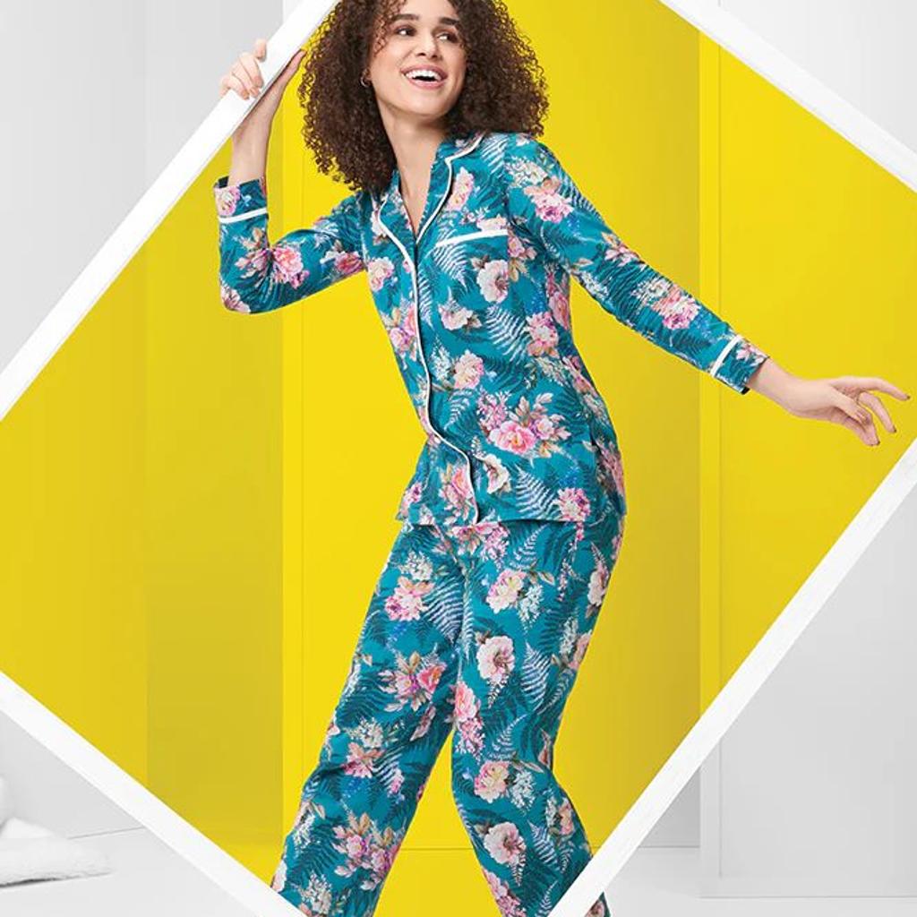 Green Floral Printed Straight Fit Cotton Palazzo With Elasticated Waist