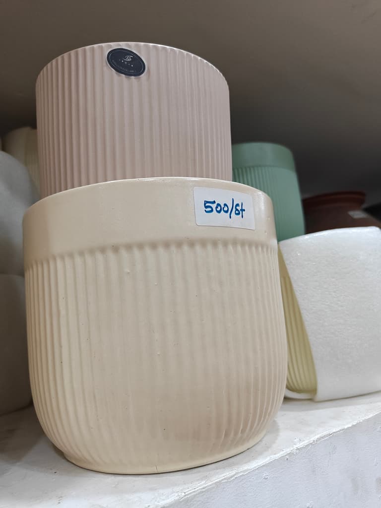 500ml White Vase | Ceramic | White | Decorative