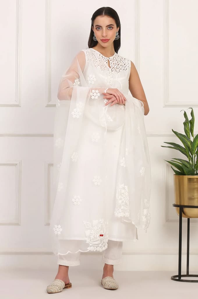 White Solid Embroidered Straight Pure Cotton Kurta, Straight Pant and Dupatta Set — photo 2