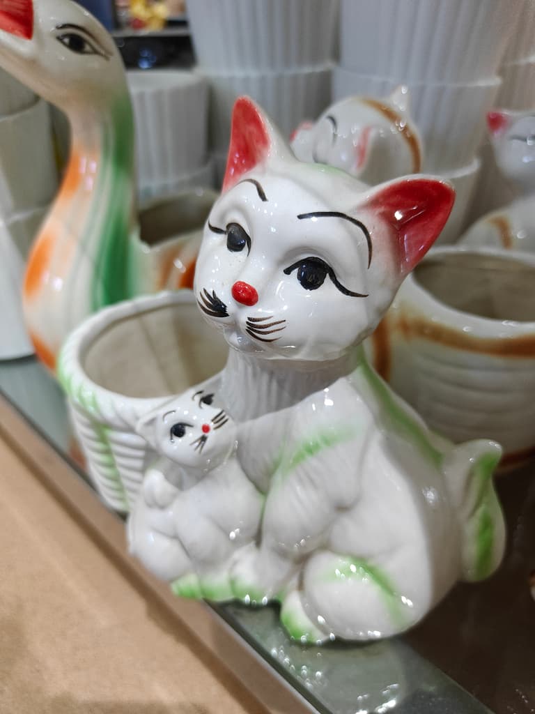 Cat Figurine | Ceramic | White | Green