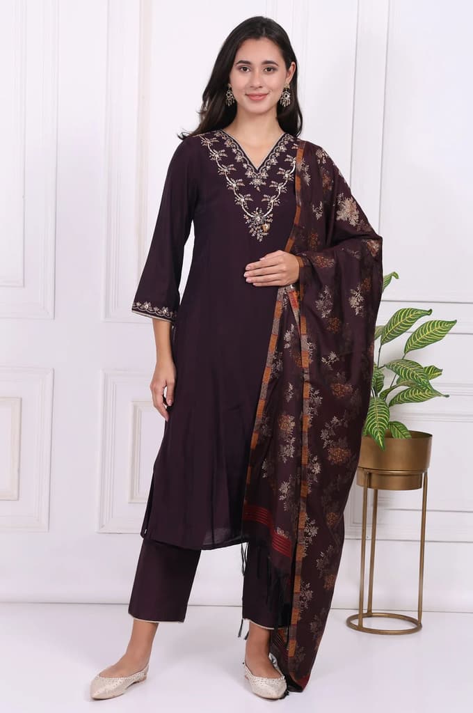 Purple Embroidered Straight Kurta, Pants and Dupatta Set — photo 2