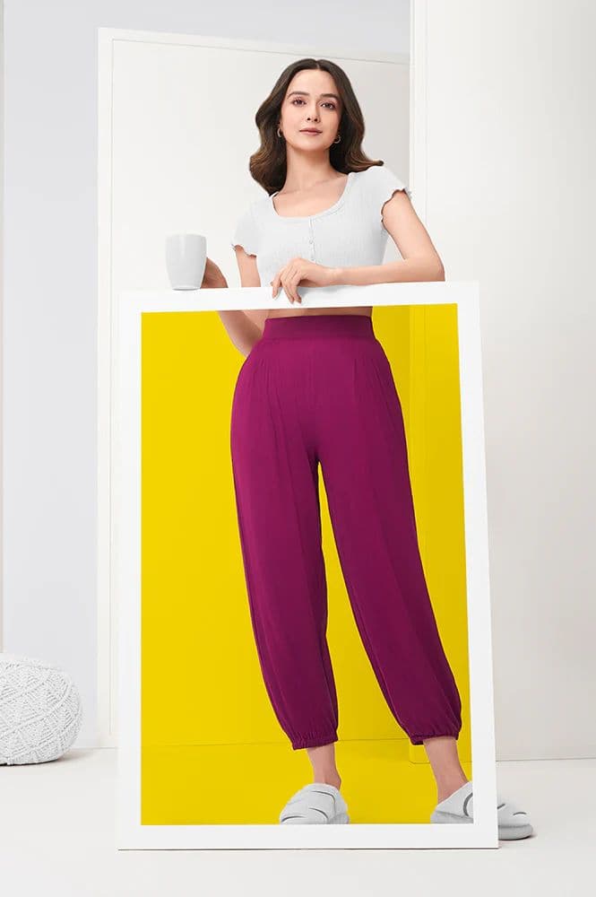 Purple Solid Loose Fit Pants With Pleated Detail