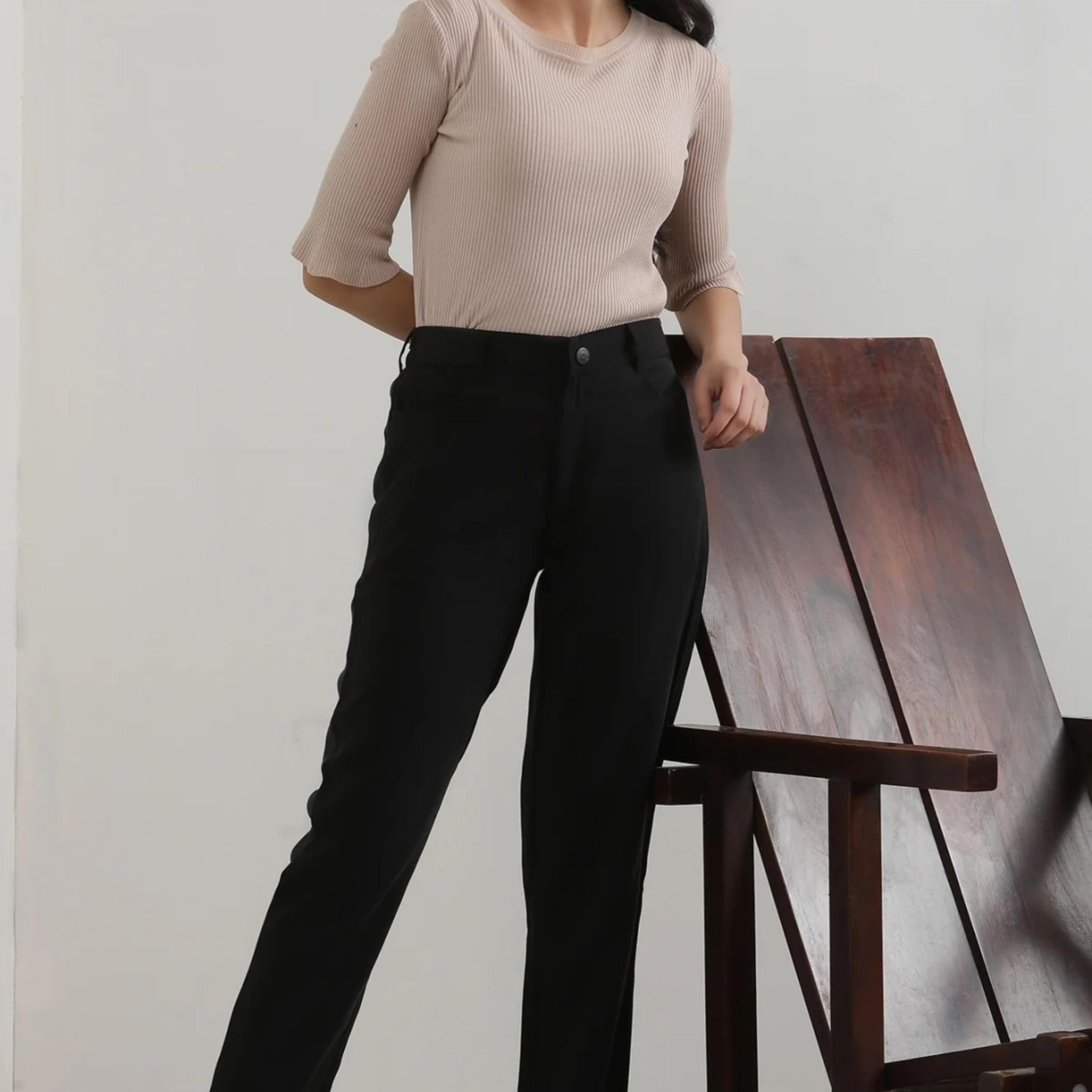 Black Solid Straight Fit Rayon Pants With Button Closure