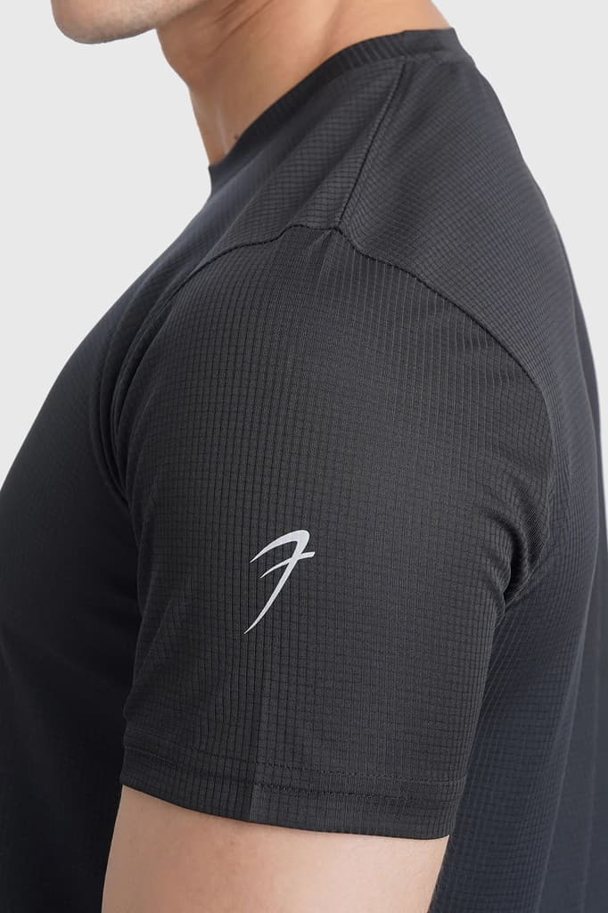 Checks Running T-shirt Black — photo 3