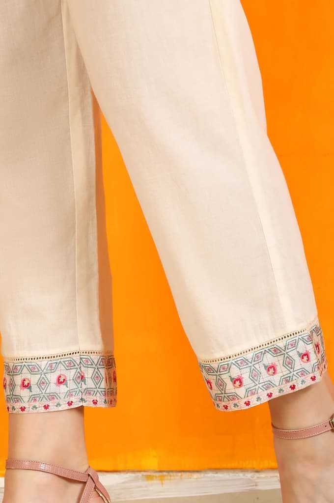 Off-White Floral Printed Pure Cotton Flared Kurta, Pants and Dupatta Set — photo 9