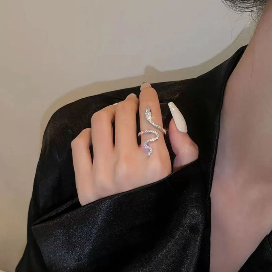 Serpent Spark – Adjustable Glam Coil Ring