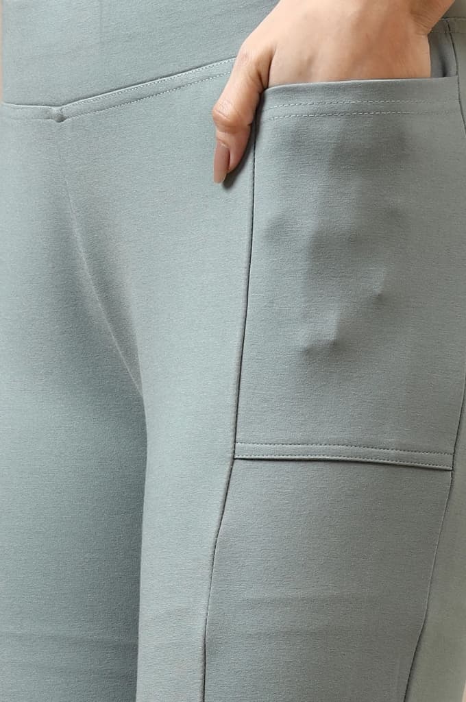 Green Solid Flared High Waisted Yoga Tights With Side Pockets — photo 3