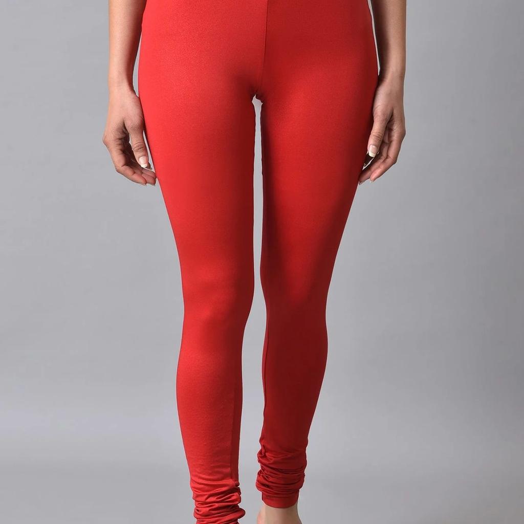 Red Solid Skinny Fit Cotton Churidar With Elasticated Waistband