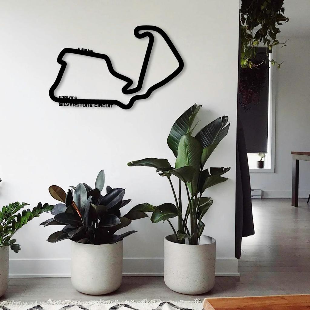 SILVERSTONE CIRCUIT 2 METAL WALL ART — photo 2