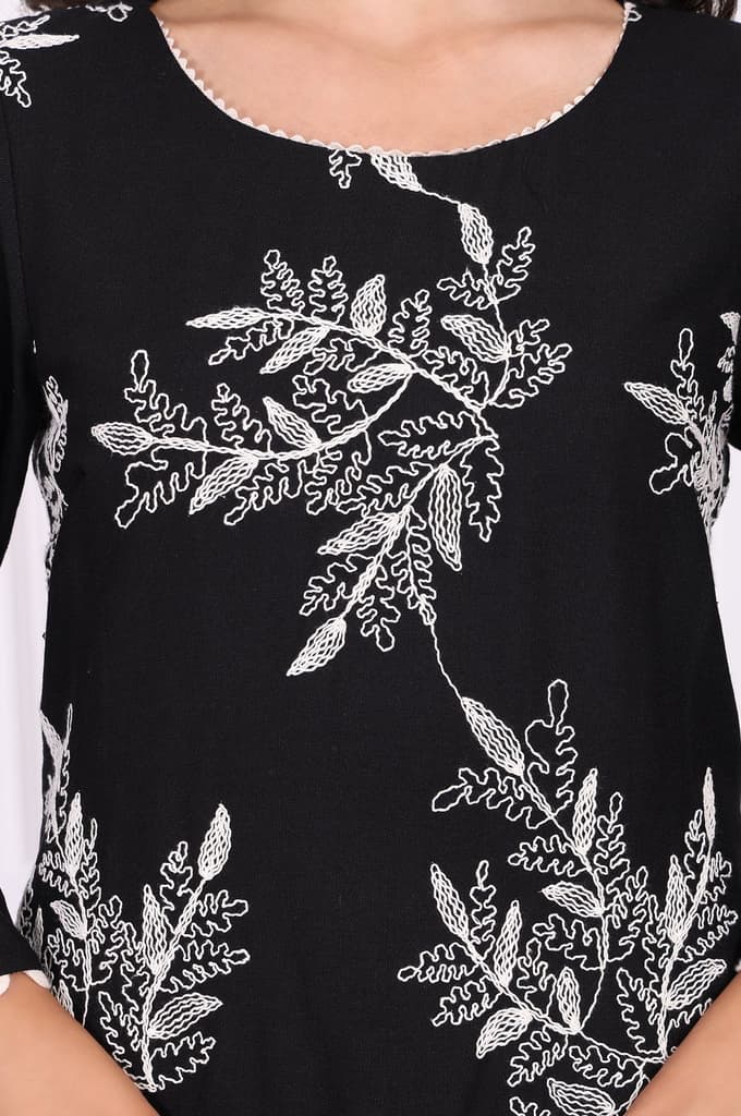 Black Floral Printed Embroidered Rayon Straight Kurta and Pants Set — photo 3