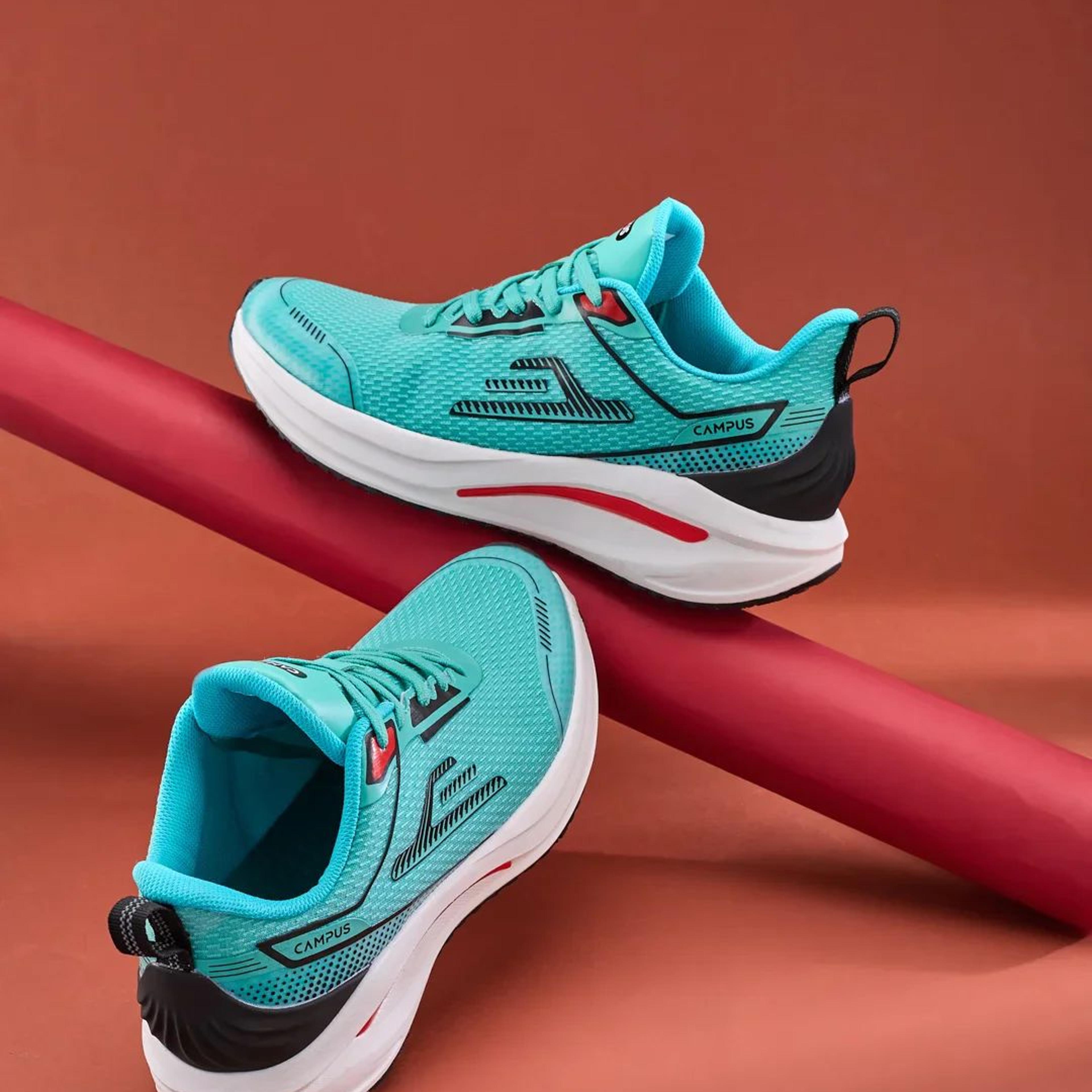 STRUT Blue Men's Running Shoes