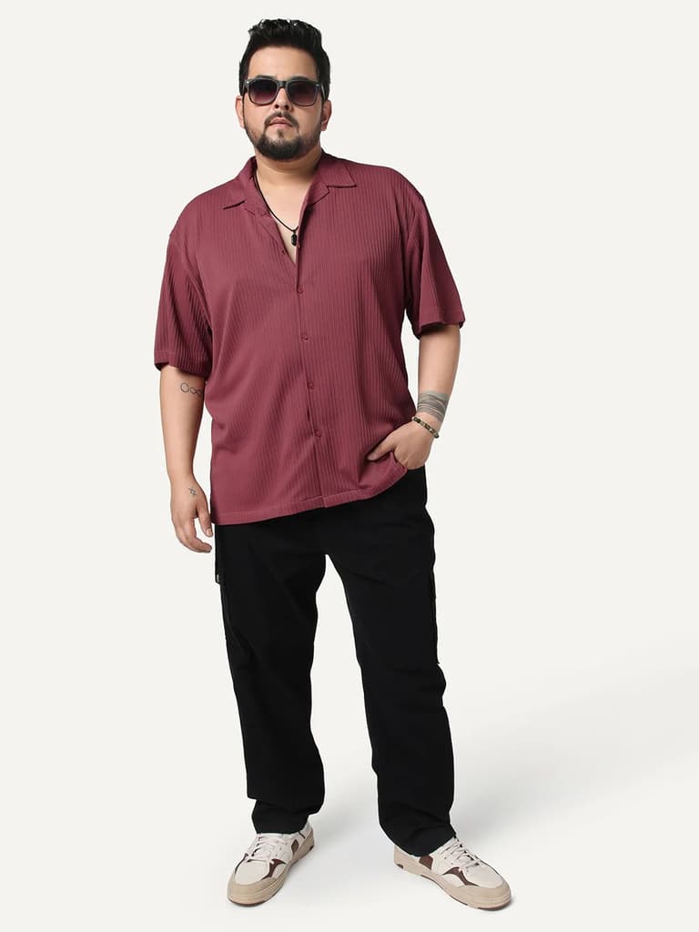 Plus Men's Light Maroon Cotton Half Sleeve Oversized Fit Textured Shirt with Cuban Collar — photo 4