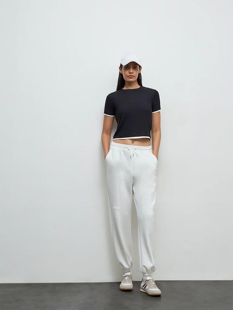 Nuoflexx Black Ribbed T-Shirt — photo 2