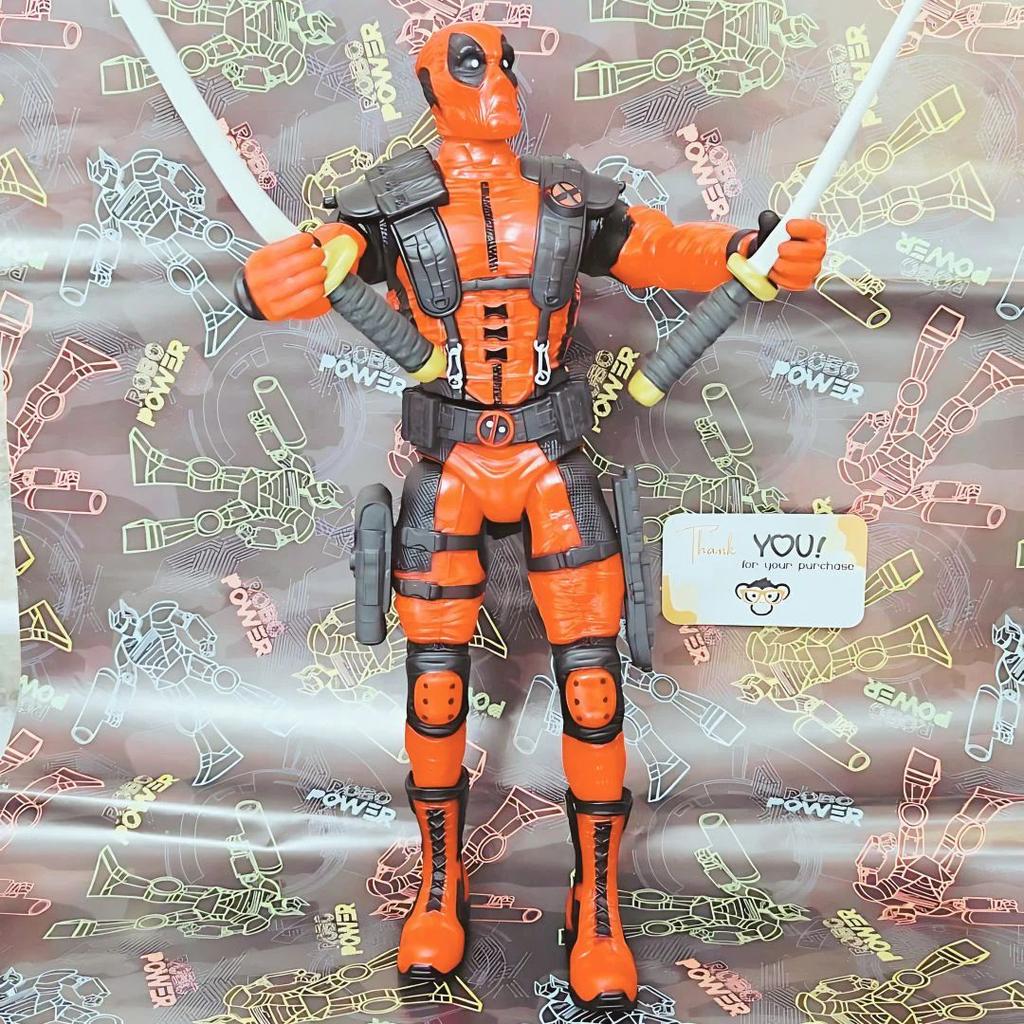 SuperHero Figurine | Dynamic Avenger Statue [33cm] — photo 4