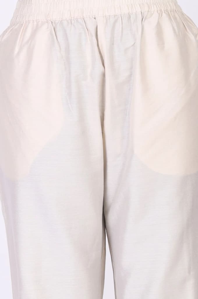 Off White Thread Embroidered Chanderi Straight Kurta with Straight Pants and Dupatta Set — photo 7