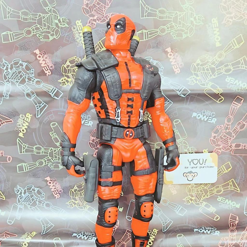 SuperHero Figurine | Dynamic Avenger Statue [33cm] — photo 7